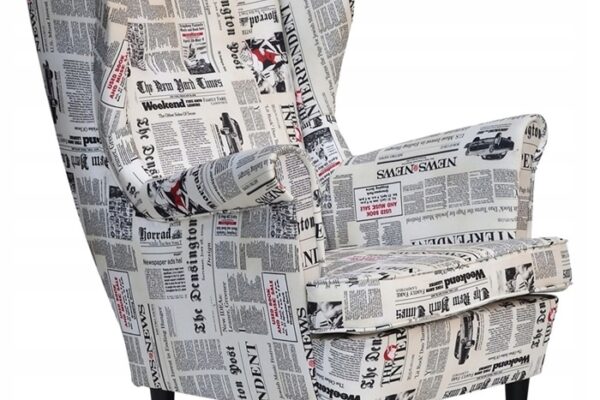 ff183d376f7f2c98d2e9ae3b6a41af1f-1.jpg Ohrensessel Sessel alte Zeitung Motiv schwarz und weiß PRINT