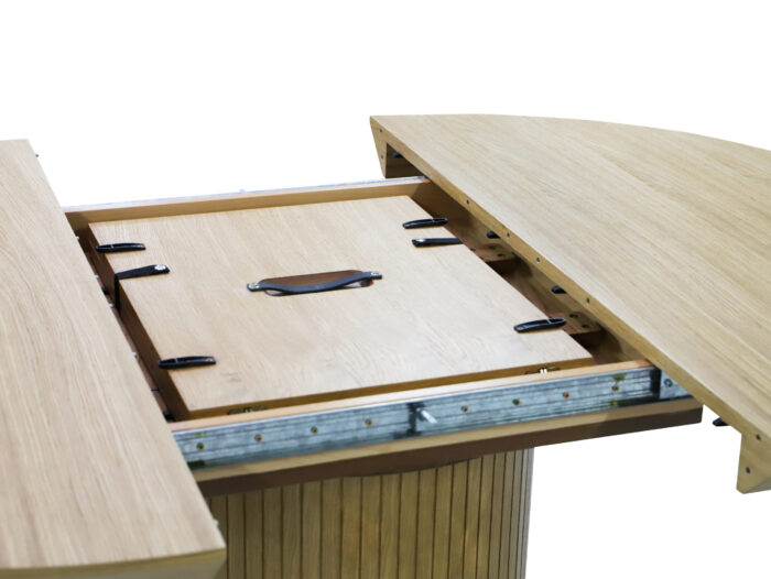 Solider, unverwechselbarer Klapptisch HELIOS