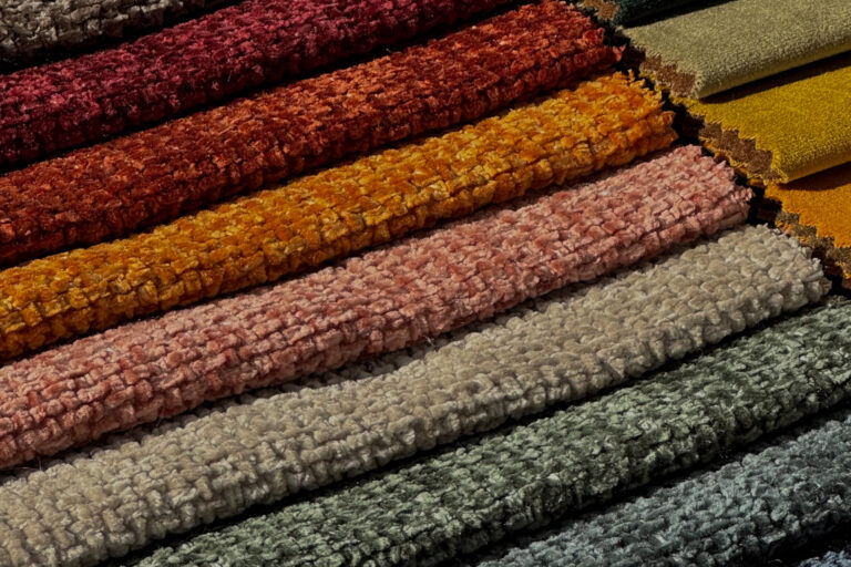 Farbberatung für Ihre Eckcouch – so treffen Sie die richtige Wahl