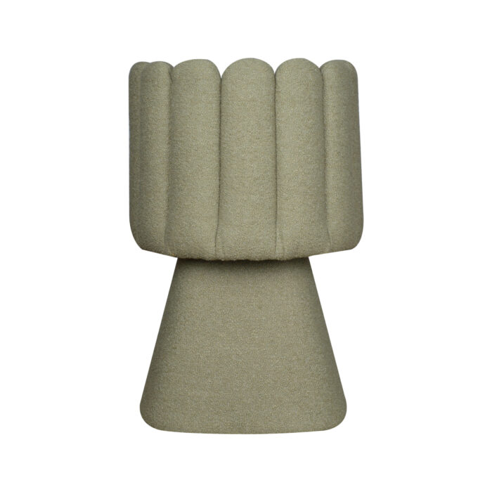 Stuhl Savio ist ein Möbelstück mit einer einzigartigen Form, stoff Riviera