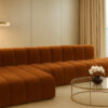 Luxus-Ecksofa, luxuriöses modulares Premium-Sofa im Veloursstoff Salvador GRAND L mit Hocker